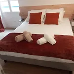 Renovated Apartment, Hyper Center, Private Parking